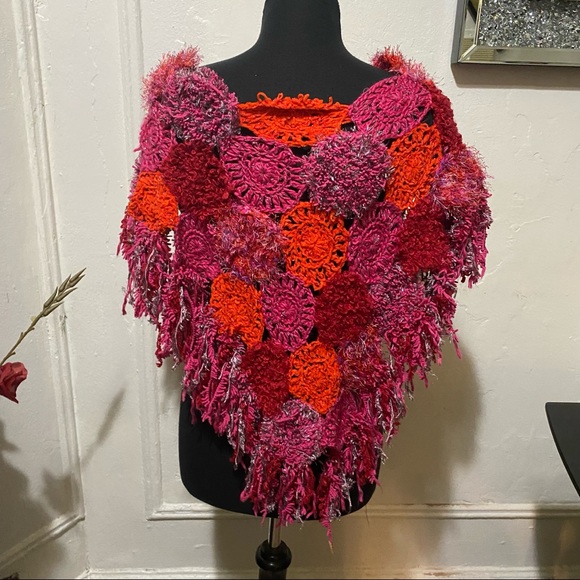 Peace Of Cake Poncho - Picture 3 of 5